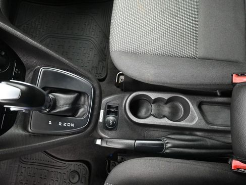 Used 2018 Ford Transit Connect XL image 16