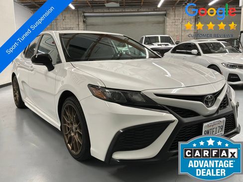 Used 2024 Toyota Camry SE FWD image 3