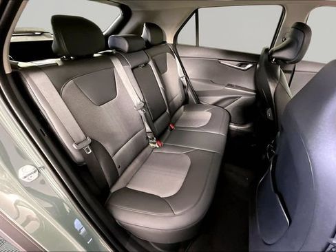 New 2026 Kia Niro EX FWD image 11