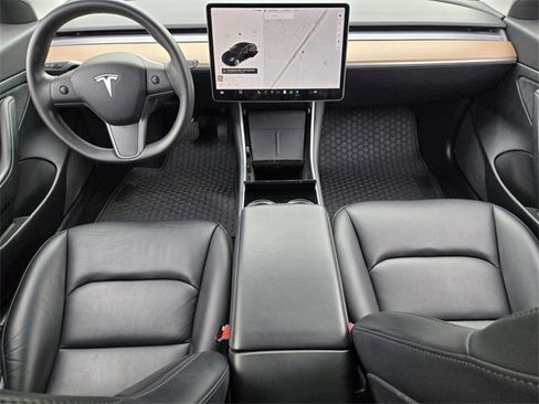 Used 2020 Tesla Model 3 image 13