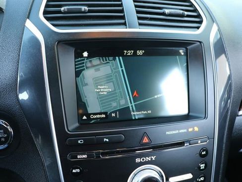 Used 2018 Ford Explorer Limited AWD/4WD image 22