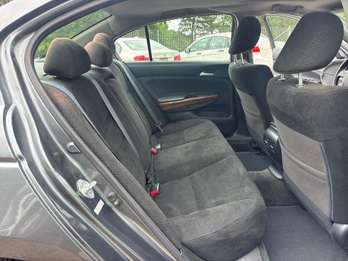 Used 2011 Honda Accord EX image 17
