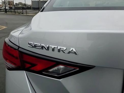 Used 2023 Nissan Sentra SV image 7