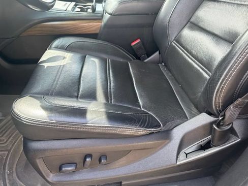 Used 2020 GMC Yukon XL Denali AWD/4WD image 9