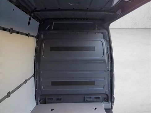 Used 2017 Mercedes-Benz Sprinter 2500 image 19