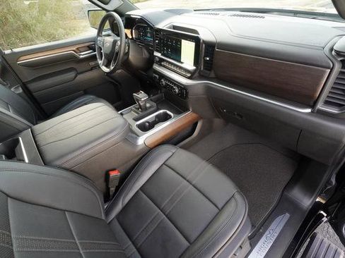 Used 2024 Chevrolet Silverado 1500 High Country w/ Midnight Edition image 25