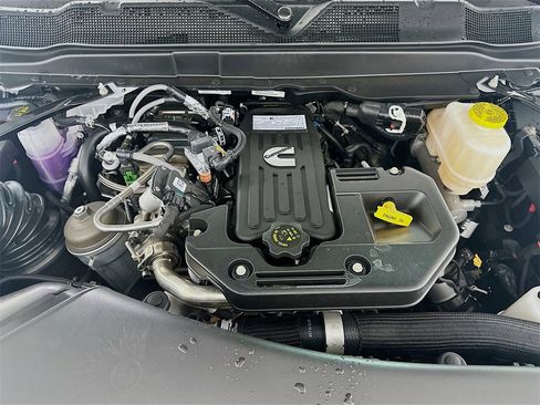 New 2026 RAM 4500 4x4 Crew Cab DRW image 17