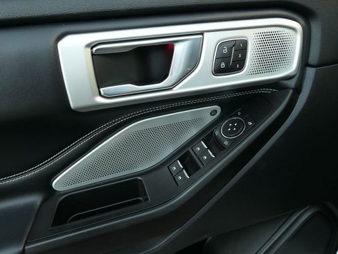 Used 2020 Ford Explorer ST w/ Premium Technology Package image 14