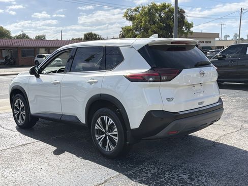 Used 2021 Nissan Rogue SV FWD image 6