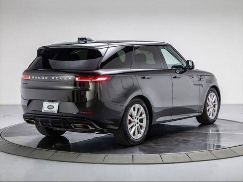 Used 2024 Land Rover Range Rover Sport Dynamic SE AWD/4WD image 4