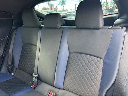 Used 2021 Toyota C-HR XLE image 9