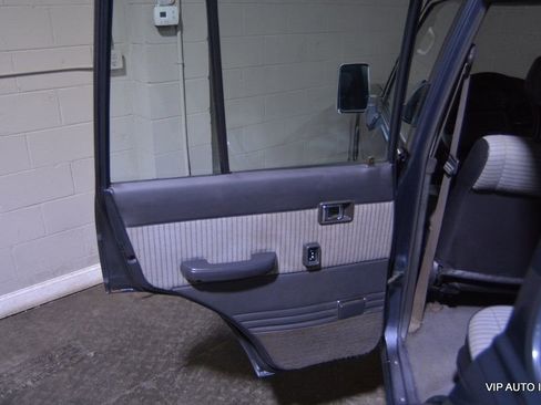 Used 1990 Toyota Land Cruiser image 7