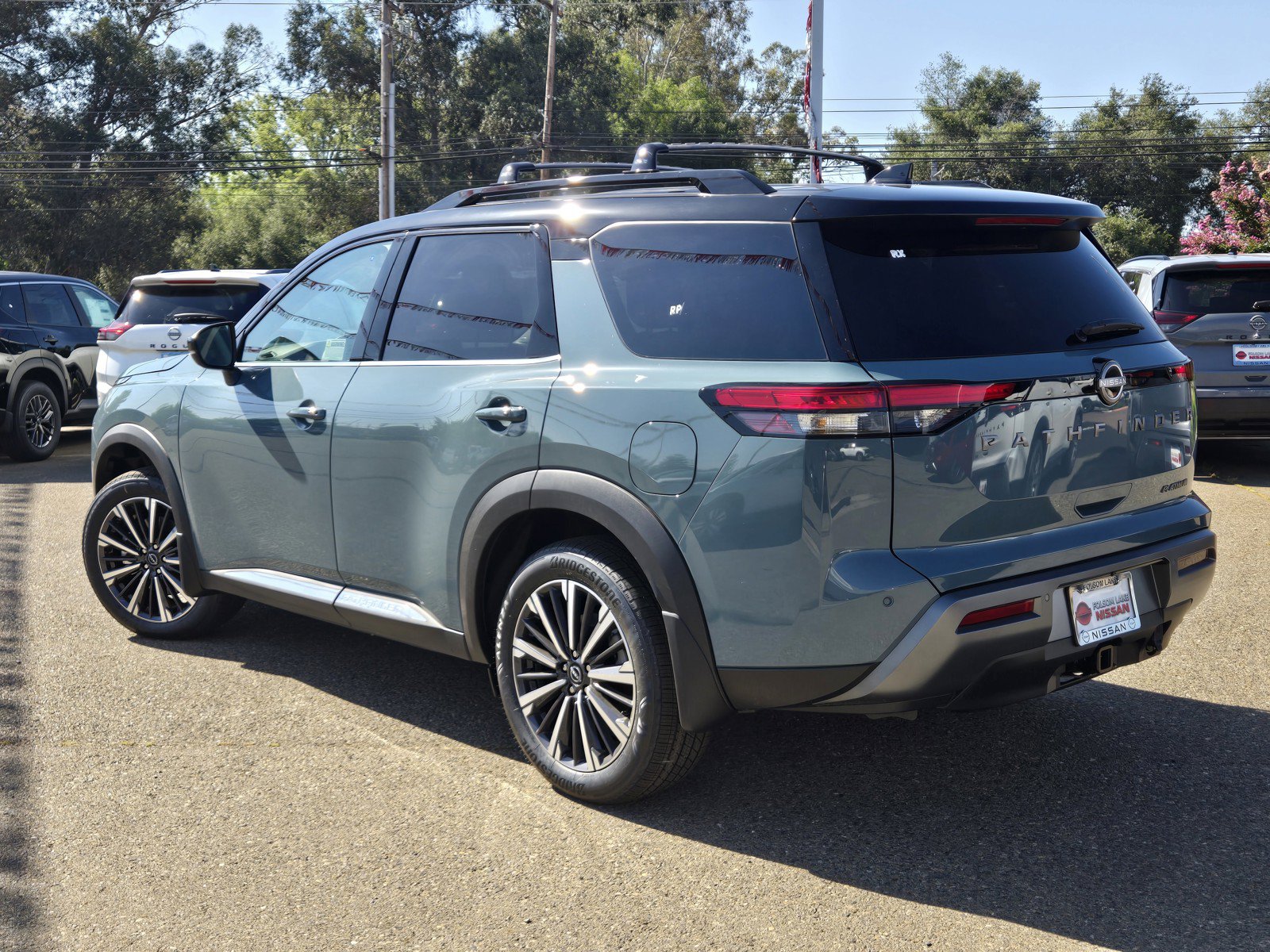 New 2026 Nissan Pathfinder Platinum w/ Cargo Package FWD image 6