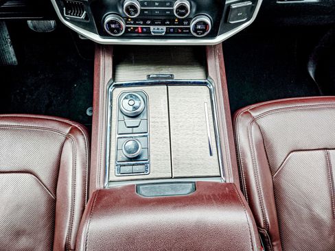 Used 2023 Ford Expedition Max Limited image 19