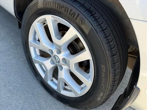 Used 2012 Nissan Rogue SL AWD/4WD image 20