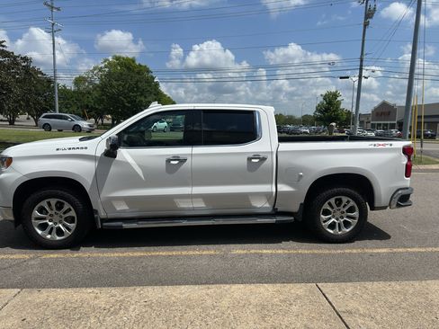 Used 2023 Chevrolet Silverado 1500 LTZ AWD/4WD image 7