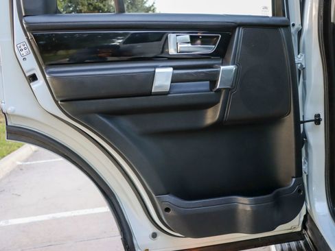 Used 2016 Land Rover LR4 HSE LUX image 12