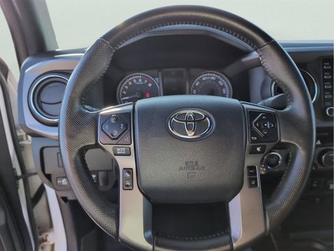 Used 2020 Toyota Tacoma TRD Off-Road w/ TRD Premium Off Road Package image 23