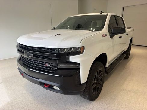 Used 2021 Chevrolet Silverado 1500 LT Trail Boss w/ Bed Protection Package AWD/4WD image 3