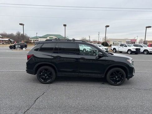 Certified 2025 Honda Passport Black Edition image 7