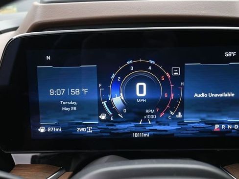Used 2025 Chevrolet Tahoe High Country AWD/4WD image 9