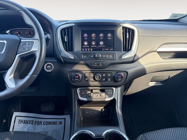 Used 2024 GMC Terrain SLE w/ Driver Convenience Package FWD image 11