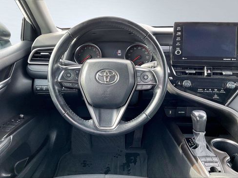 Used 2022 Toyota Camry XSE image 6