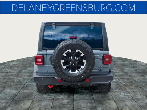 Used 2025 Jeep Wrangler Unlimited Rubicon AWD/4WD image 4