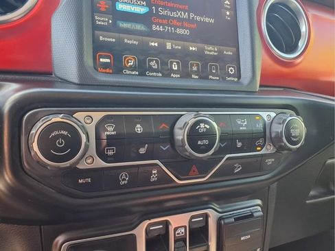 Used 2021 Jeep Wrangler Unlimited Rubicon AWD/4WD image 26