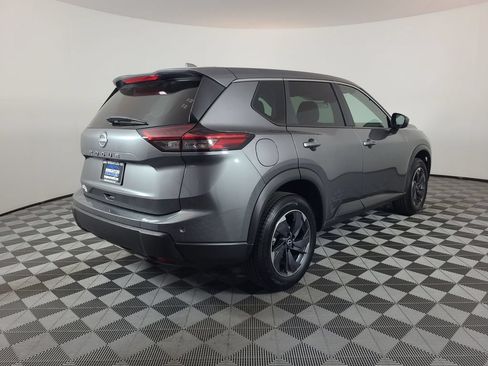 Used 2025 Nissan Rogue SV FWD image 3