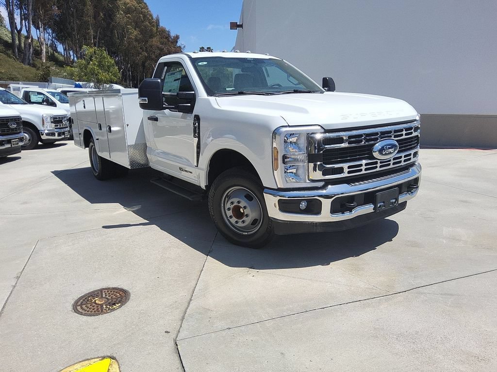 New 2025 Ford F350 XL w/ XL Chrome Package RWD image 4