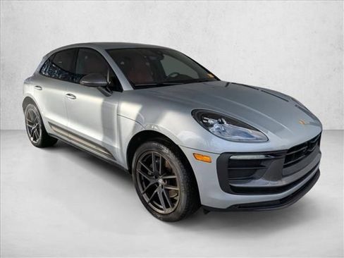 Used 2023 Porsche Macan Turbo image 4