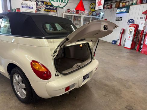 Used 2005 Chrysler PT Cruiser Touring image 19
