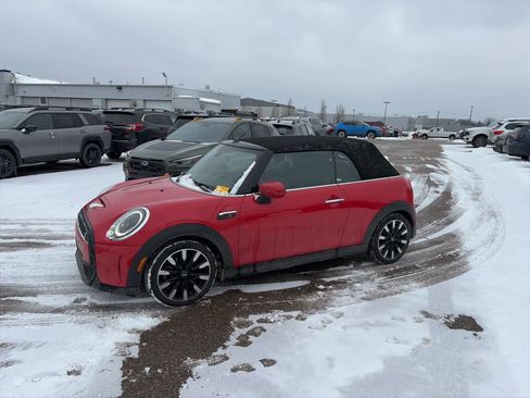 Used 2023 MINI Cooper S image 2
