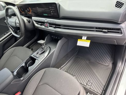 New 2026 Kia K4 FWD image 14