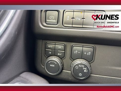 Used 2021 Chevrolet Tahoe LT image 27