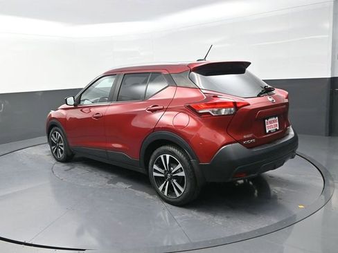 Used 2018 Nissan Kicks SV image 5