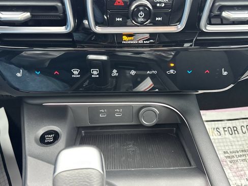 New 2026 Nissan Sentra SR w/ SR Premium Package FWD image 36