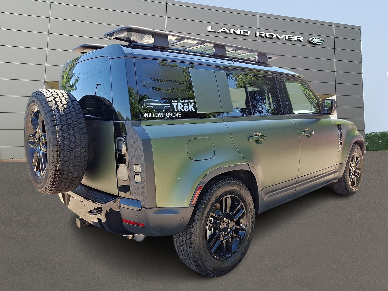 New 2026 Land Rover Defender 110 S AWD/4WD image 2