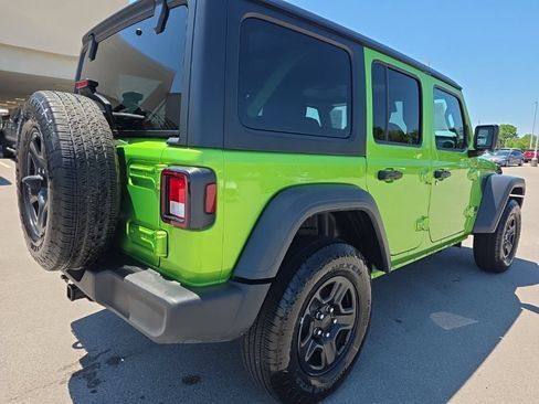 Used 2025 Jeep Wrangler Unlimited Sport AWD/4WD image 5
