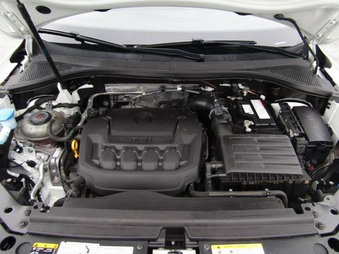 Used 2021 Volkswagen Tiguan SE w/ Panoramic Sunroof Package AWD/4WD image 26