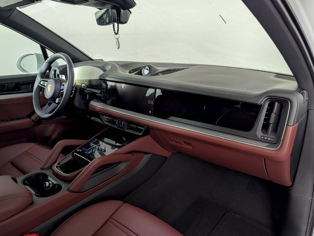 New 2026 Porsche Cayenne AWD/4WD image 19