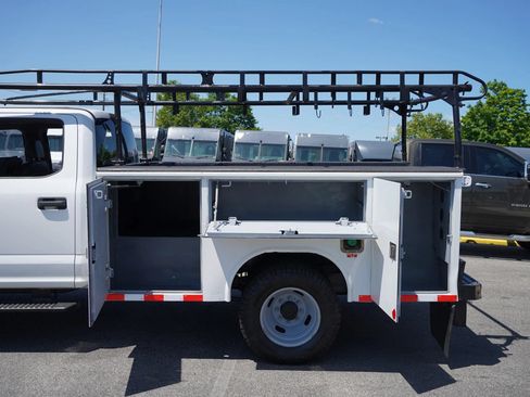Used 2019 Ford F350 XL w/ Power Equipment Group AWD/4WD image 9
