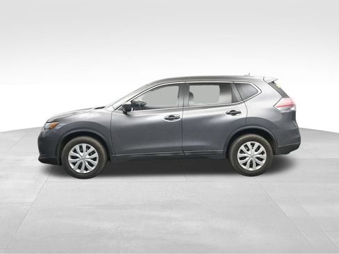 Used 2016 Nissan Rogue S FWD image 2