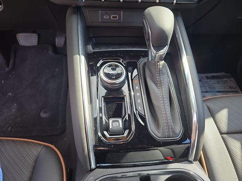 New 2026 GMC Canyon AT4 w/ Technology Plus Package AWD/4WD image 23