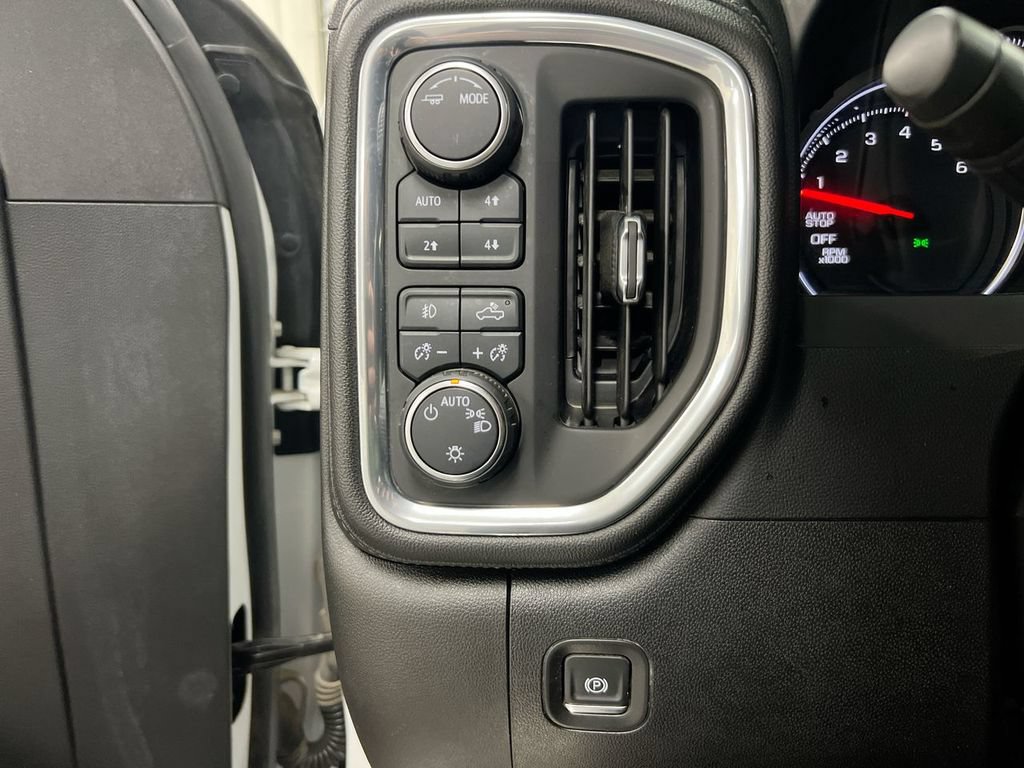 Used 2021 Chevrolet Silverado 1500 LT Trail Boss AWD/4WD image 18