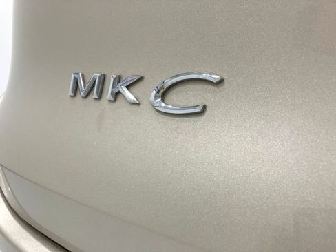 Used 2017 Lincoln MKC Premiere image 25