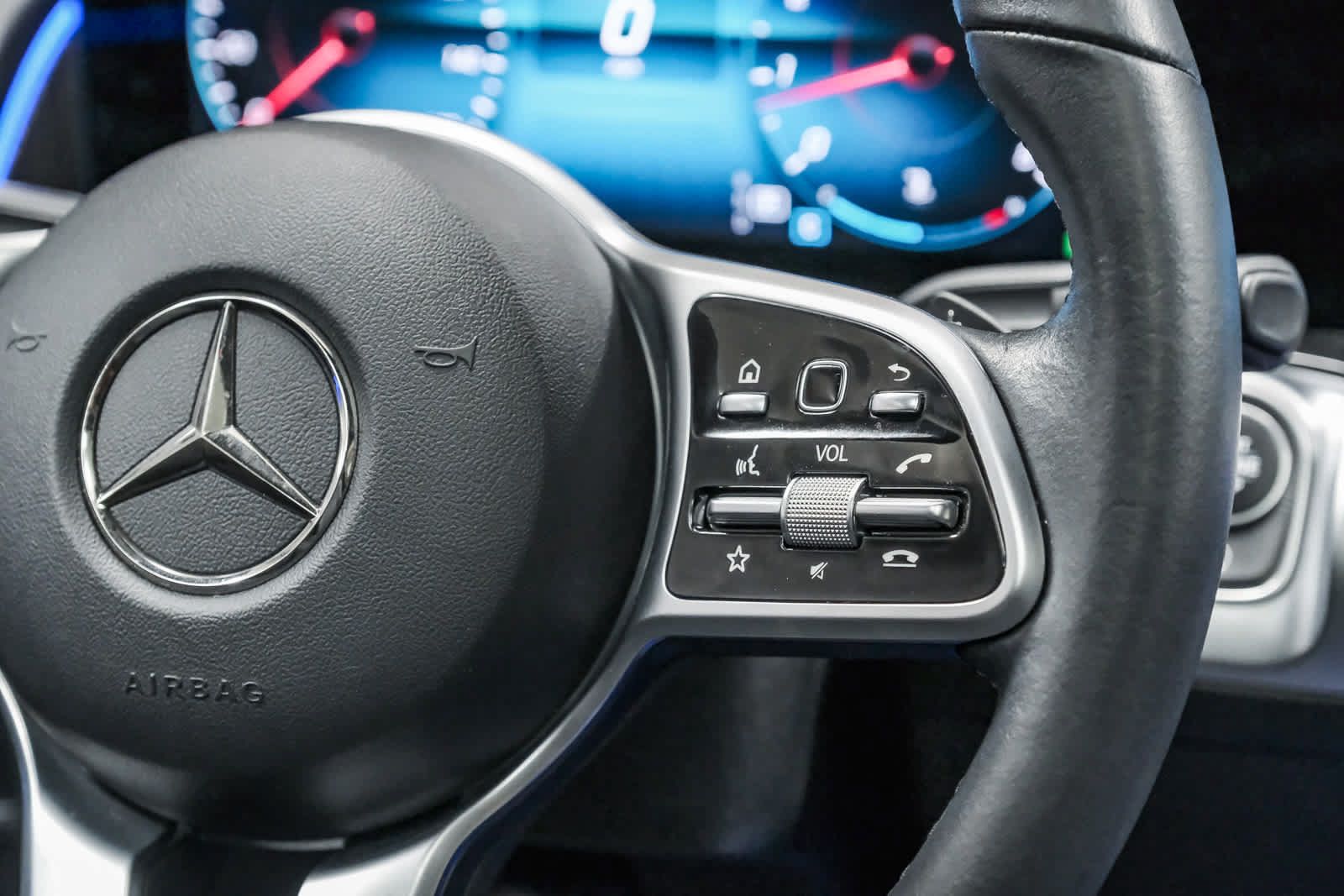 Used 2022 Mercedes-Benz GLB 250 image 20