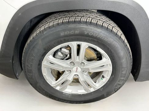 Used 2018 GMC Terrain SLE image 8