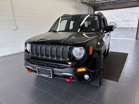 Used 2023 Jeep Renegade Trailhawk AWD/4WD image 3